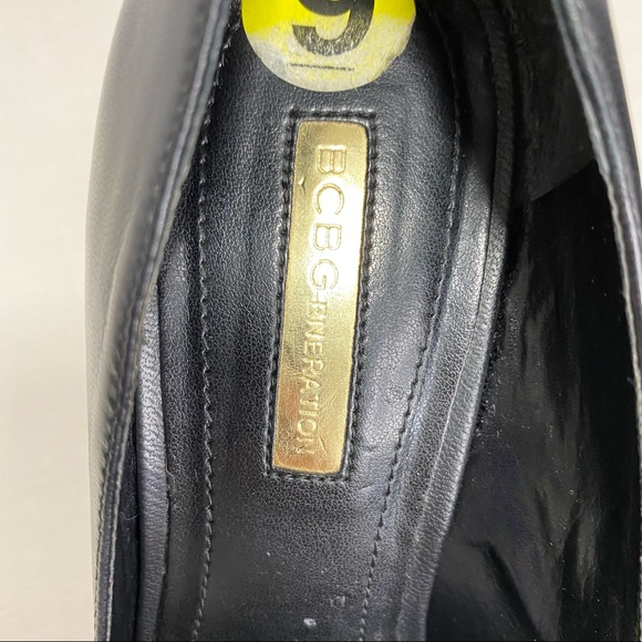 BCBGeneration Black Leather Pump - Size 9 - Picture 3 of 9